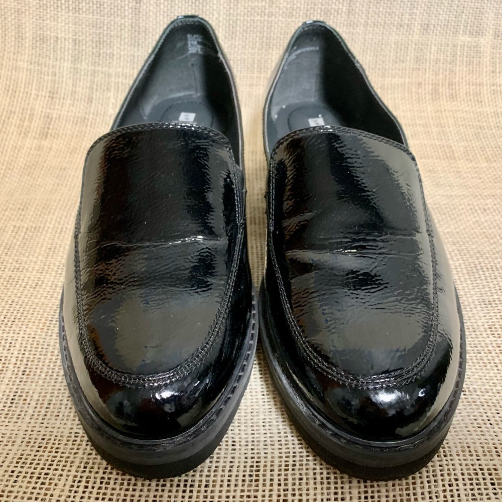 White Mountain Vegan Pantent Leather Loafer